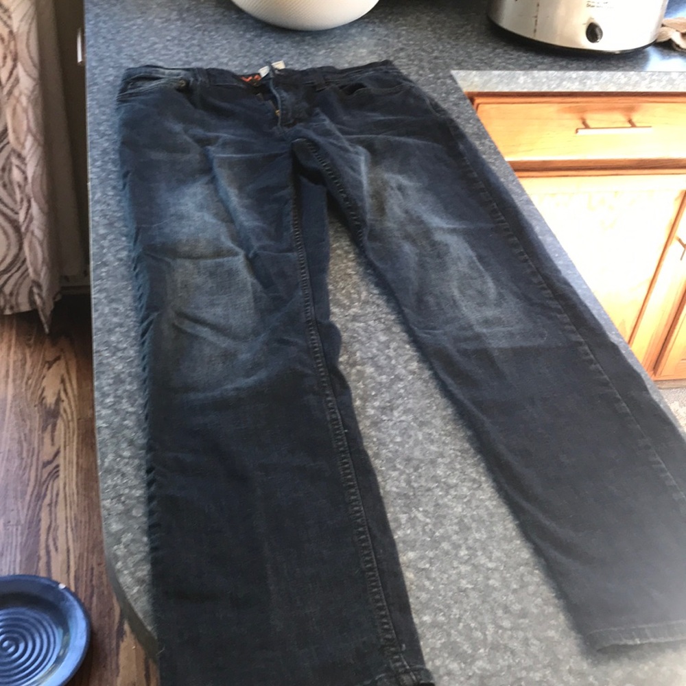 Urban pipeline men’s jeans